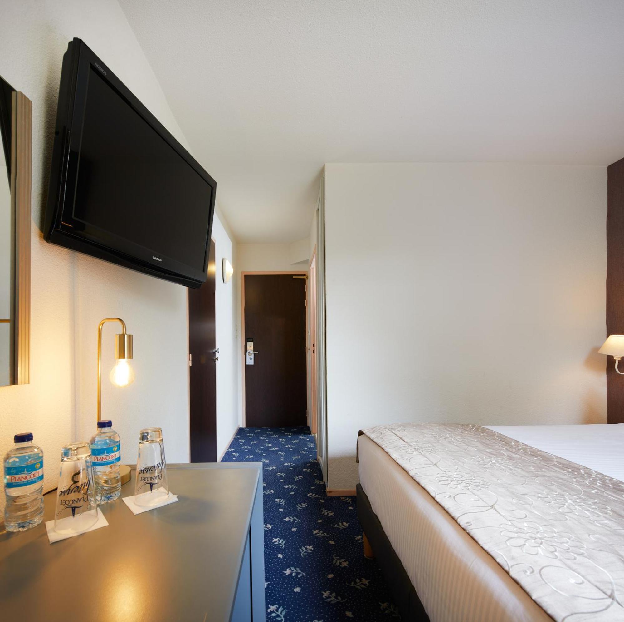 Hotel Aigue Marine Трегье Экстерьер фото