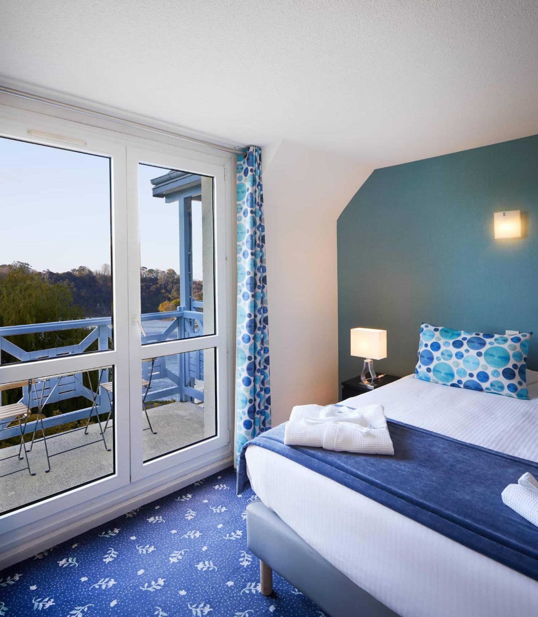 Hotel Aigue Marine Трегье Экстерьер фото