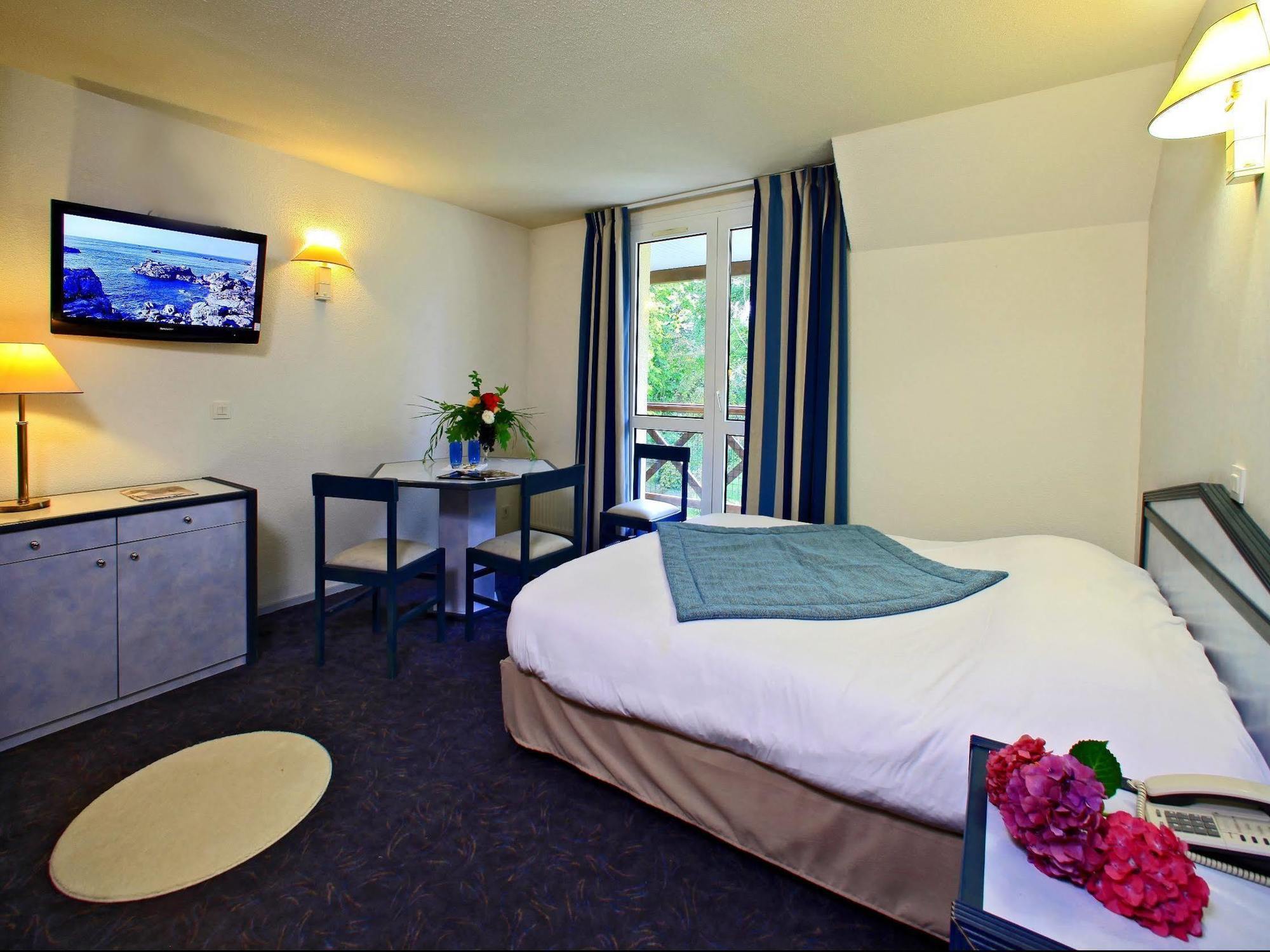 Hotel Aigue Marine Трегье Экстерьер фото