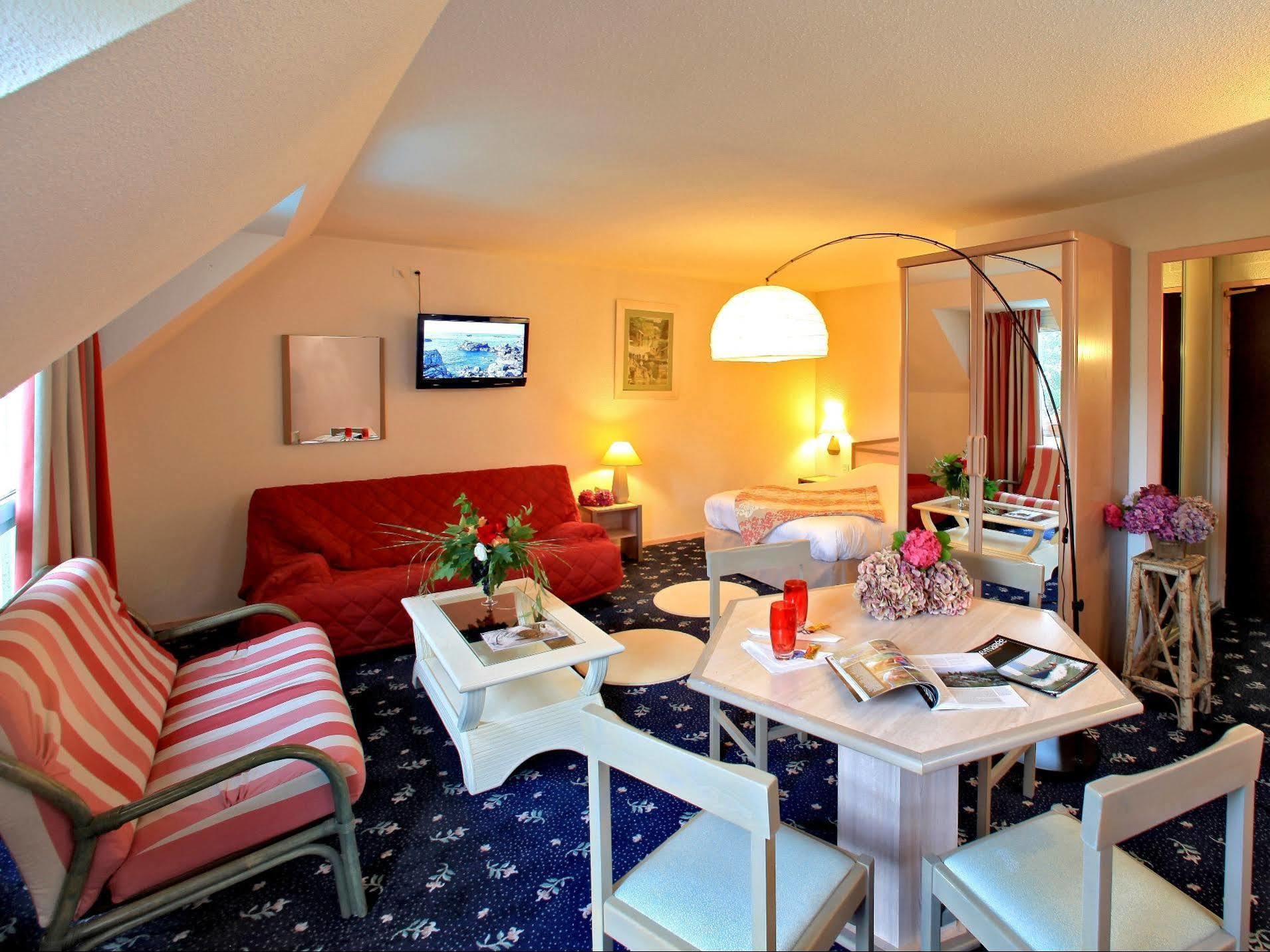 Hotel Aigue Marine Трегье Экстерьер фото